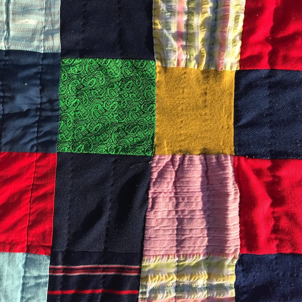Vintage Hand Sewn Quilt - Picture 4 of 7